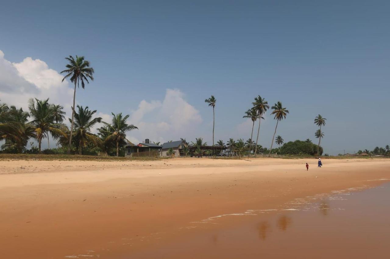 Afro Beach Eco Resort Butre Kültér fotó