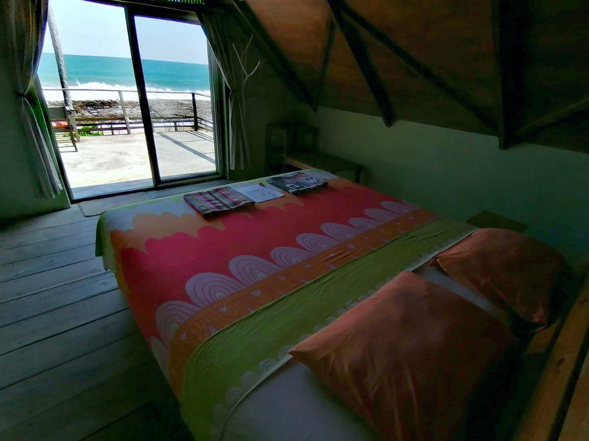 Afro Beach Eco Resort Butre Kültér fotó