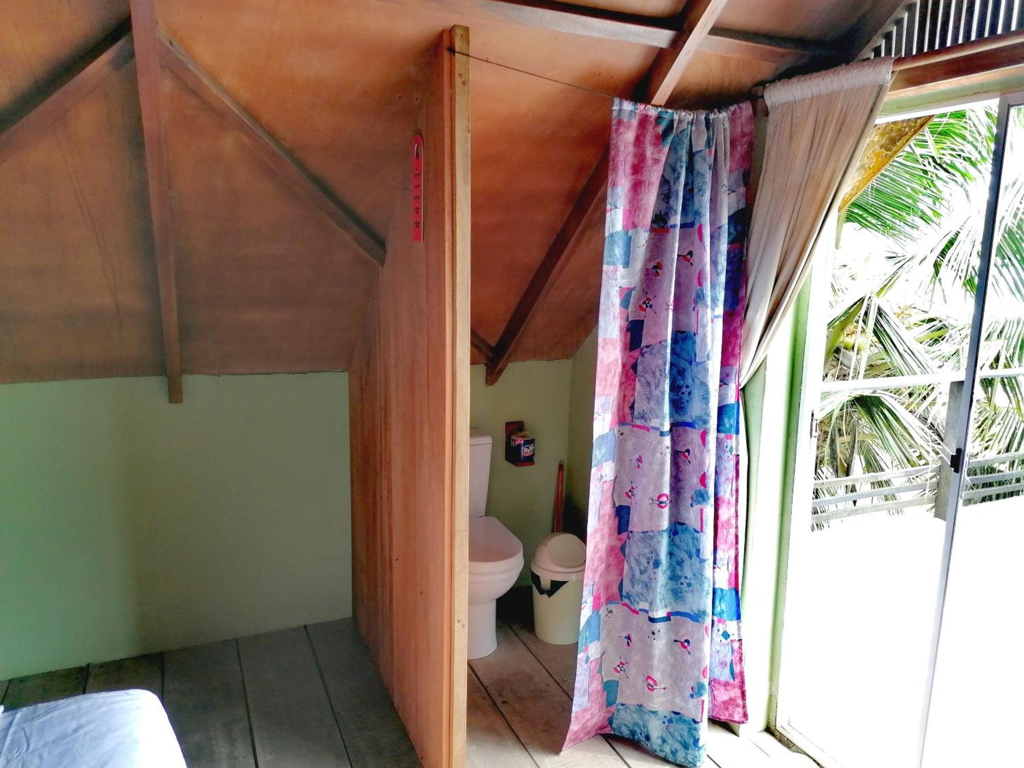 Afro Beach Eco Resort Butre Szoba fotó
