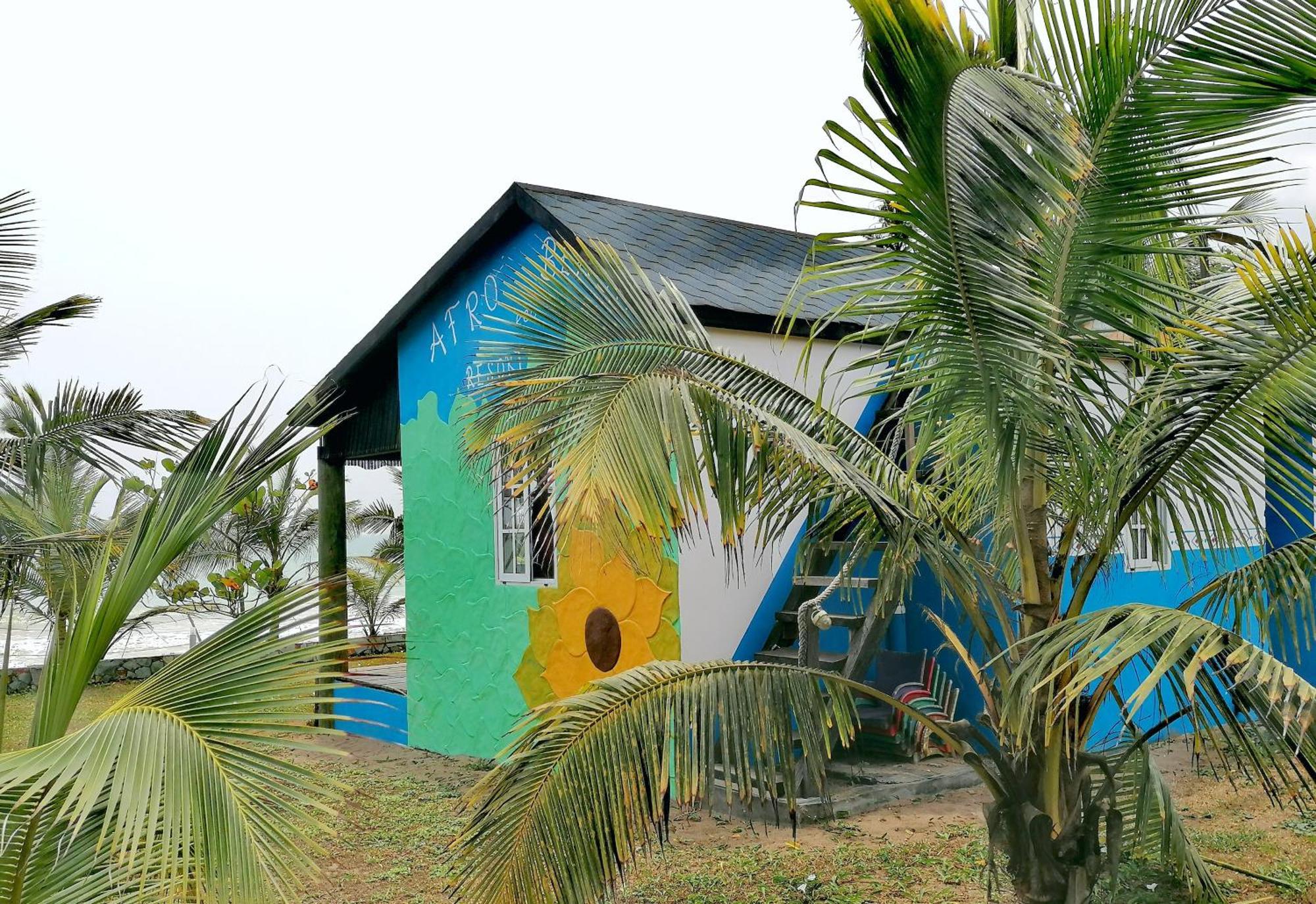 Afro Beach Eco Resort Butre Szoba fotó